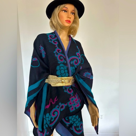 Floral Pattern Shawl , Poncho, purple, pink and black - Picture 5 of 14